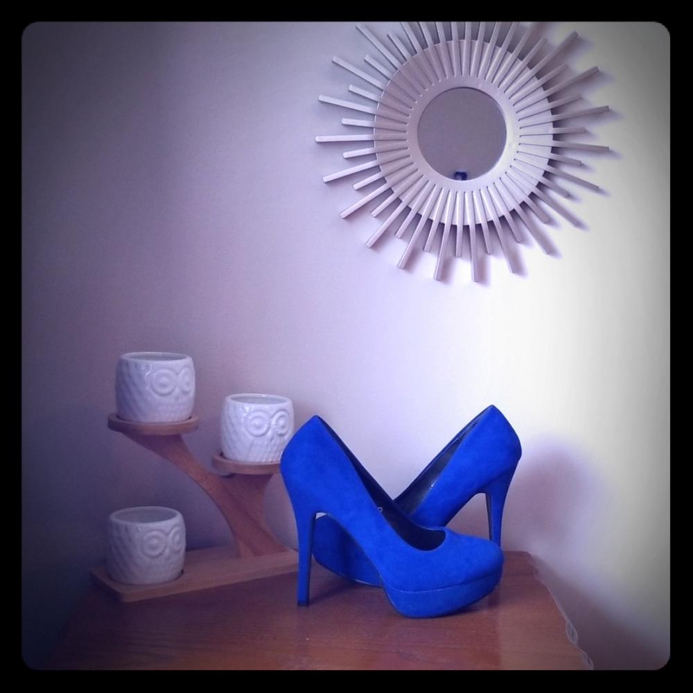 NWOT-Ardene- Royal Blue heels
